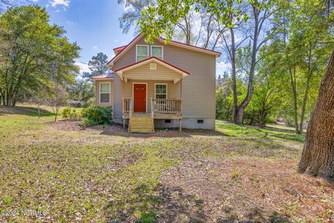 Single Family Residence in Southern Pines NC 125 Vermont Avenue.jpg