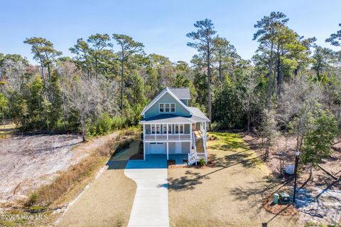 A home in Sneads Ferry
