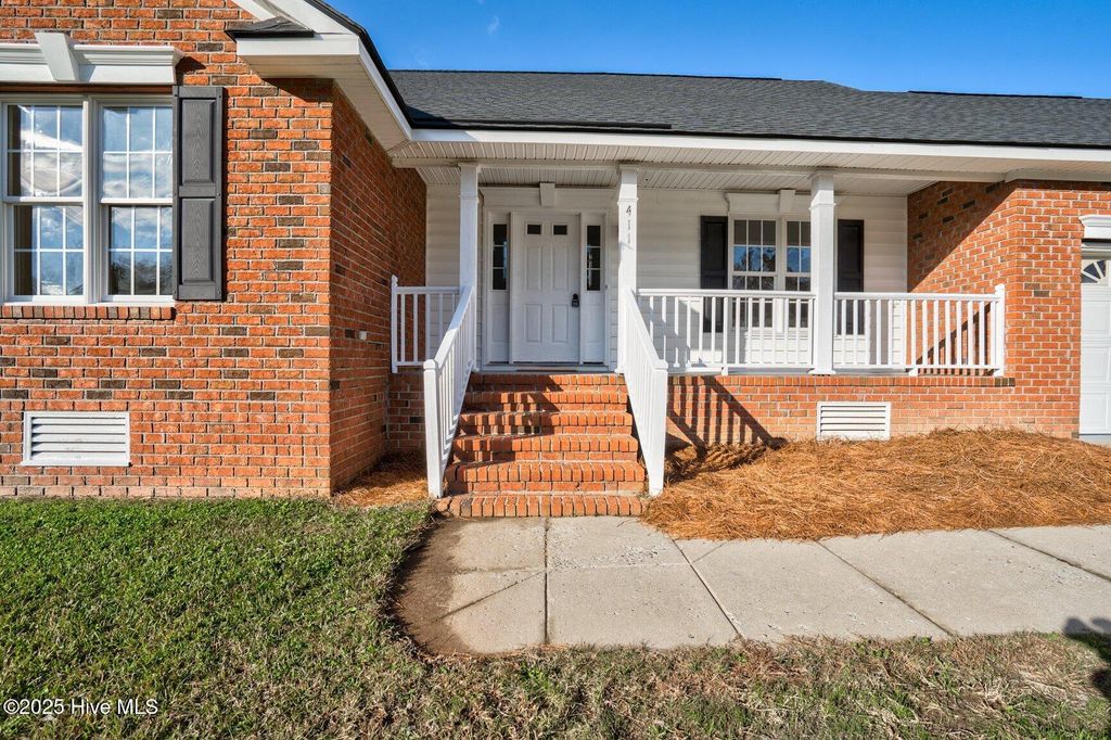 Photo of 411 Woodfield Drive, Nashville, NC 27856 (MLS # 100541004)