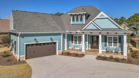 MLS: 100487487