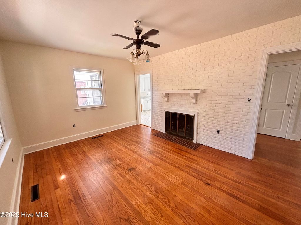 Photo of 401 Vann Drive, Clinton, NC 28328 (MLS # 100537099)