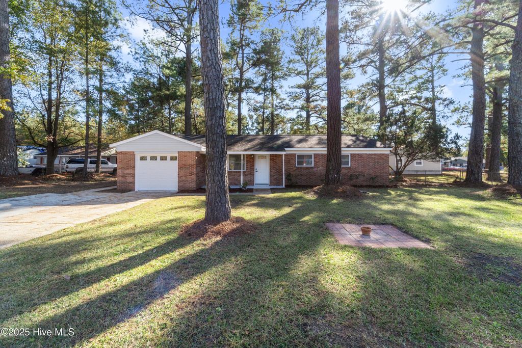Photo of 100 S Hill Court, Jacksonville, NC 28540 (MLS # 100540816)
