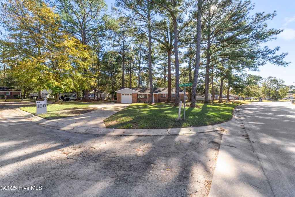 Photo of 100 S Hill Court, Jacksonville, NC 28540 (MLS # 100540816)