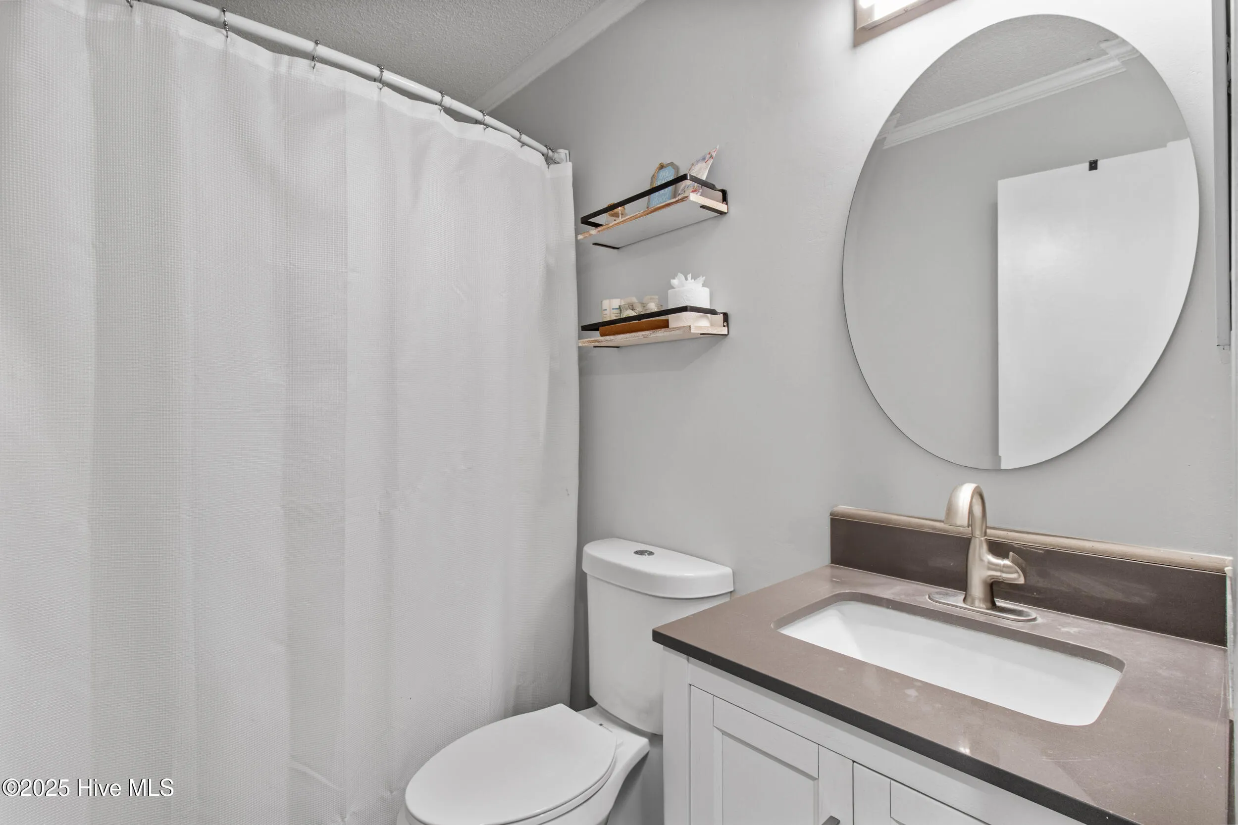 Carolina Beach, North Carolina 28428, United States, 2 Bedrooms Bedrooms, ,2 BathroomsBathrooms,Residential,Active,167028