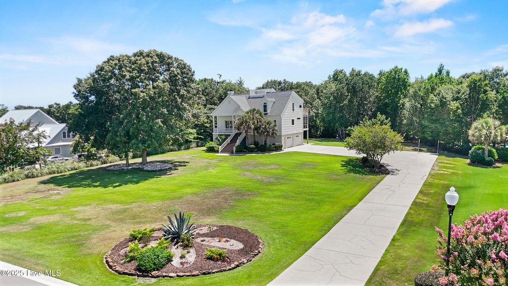 Photo of 120 Middle Point Road, Hampstead, NC 28443 (MLS # 100519629)