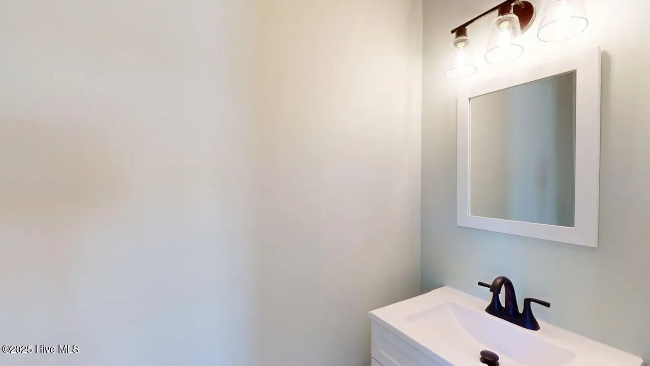 Jacksonville, North Carolina 28540, United States, 3 Bedrooms Bedrooms, ,2 BathroomsBathrooms,Residential,Active,167142