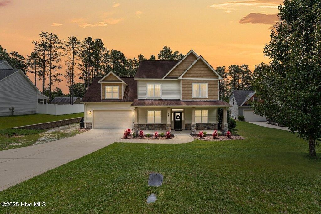 Photo of 621 Longleaf Road, Aberdeen, NC 28315 (MLS # 100514135)