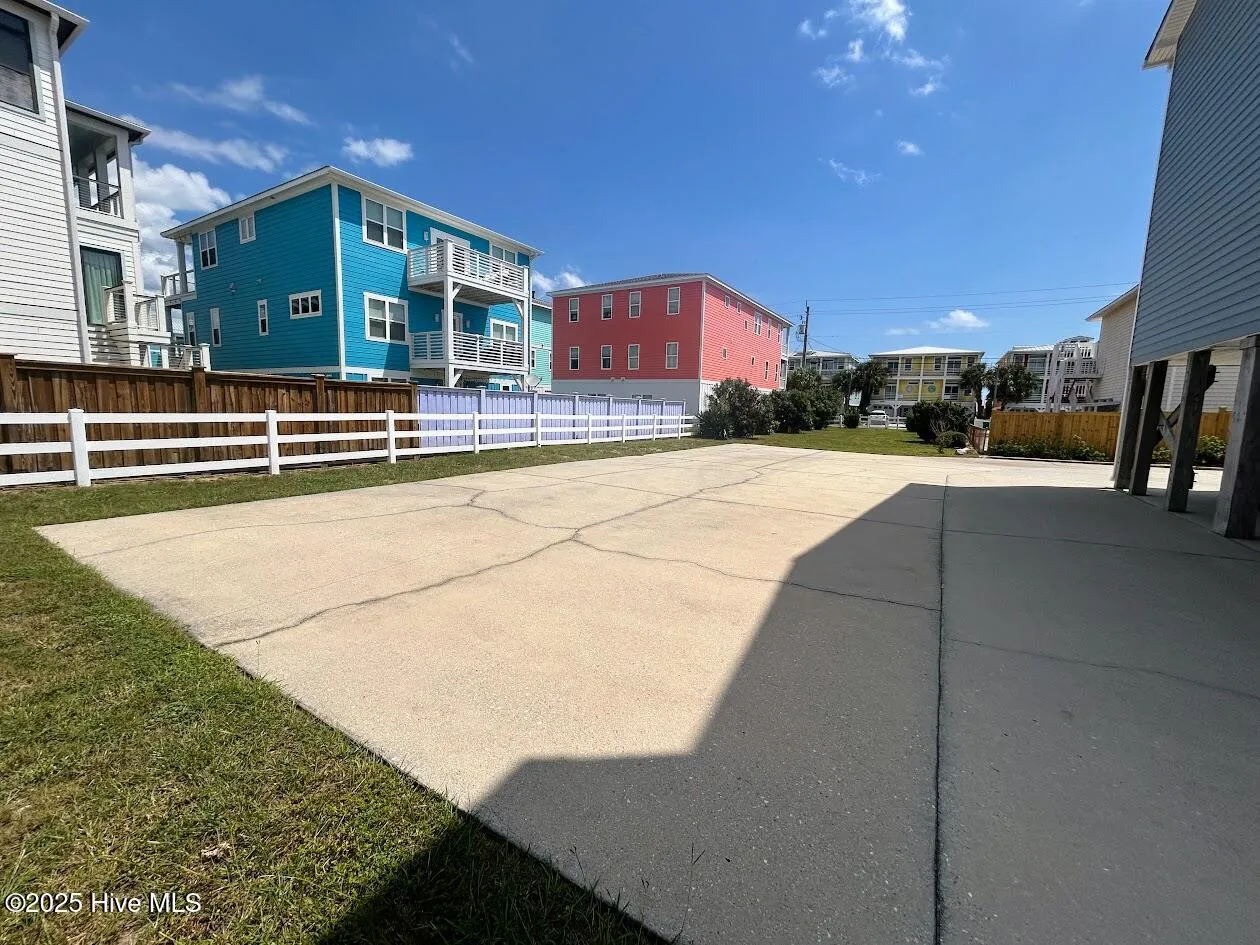 Carolina Beach, North Carolina 28428, United States, 2 Bedrooms Bedrooms, ,2 BathroomsBathrooms,Residential,Active,197608