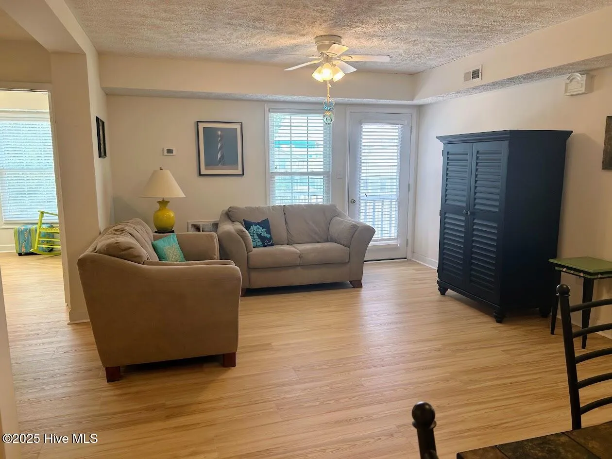Carolina Beach, North Carolina 28428, United States, 2 Bedrooms Bedrooms, ,2 BathroomsBathrooms,Residential,Active,197608