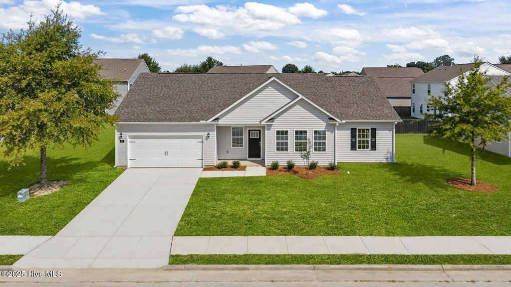 Photo of 229 Lake Tyler Drive, New Bern, NC 28560 (MLS # 100544078)