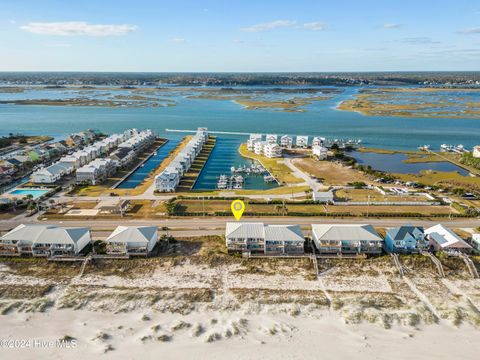 A home in Topsail Beach