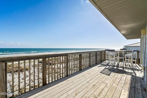 A home in Topsail Beach