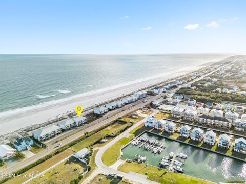 A home in Topsail Beach