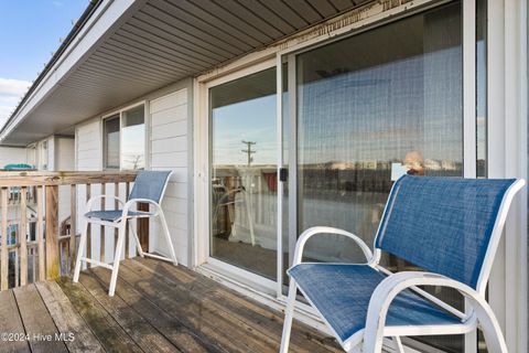 A home in Topsail Beach