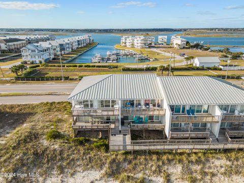 A home in Topsail Beach