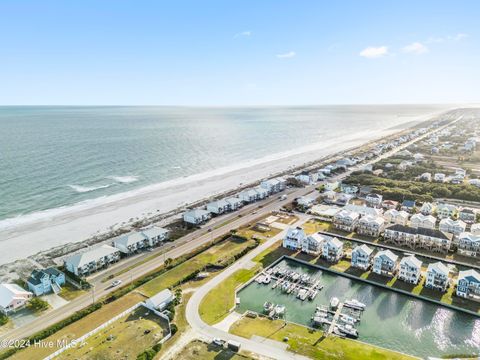 A home in Topsail Beach