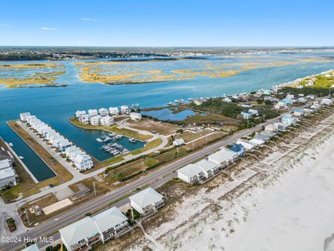 A home in Topsail Beach