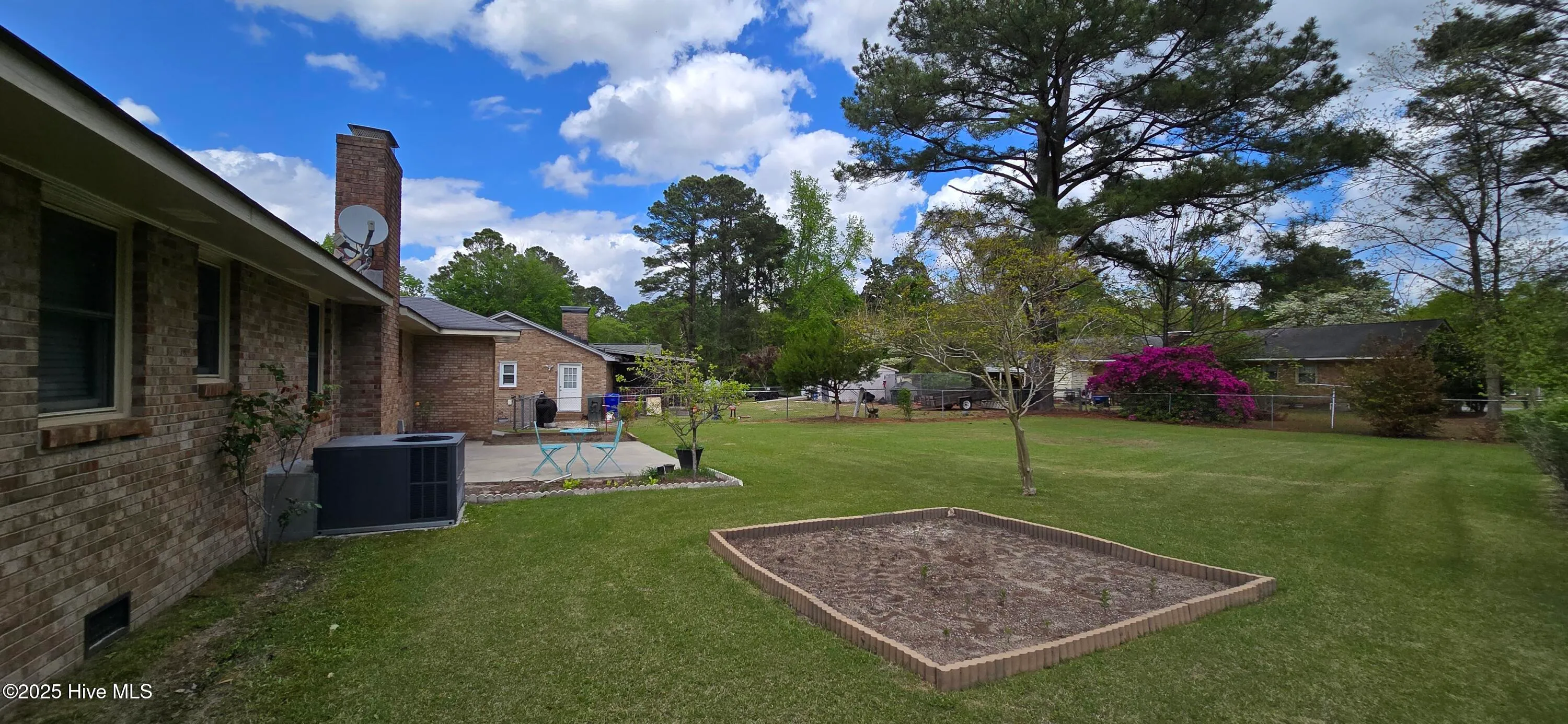 Greenville, North Carolina 27858, United States, 3 Bedrooms Bedrooms, ,2 BathroomsBathrooms,Residential,Pending,106251