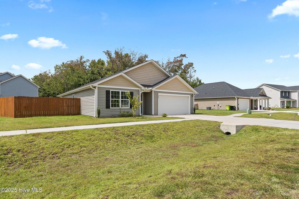 Photo of 424 Turp Landing Lane, Jacksonville, NC 28546 (MLS # 100529830)