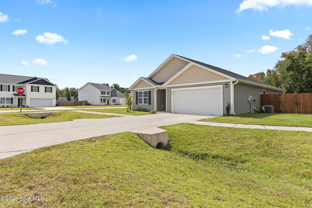 Photo of 424 Turp Landing Lane, Jacksonville, NC 28546 (MLS # 100529830)