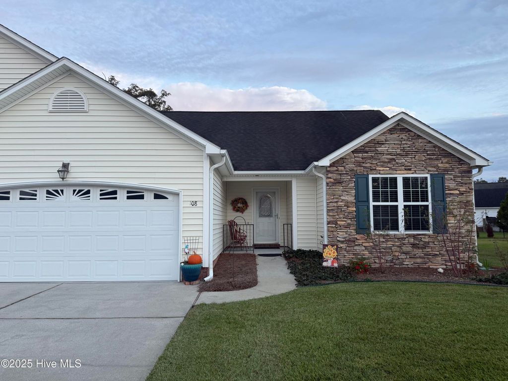 Photo of 108 Jordan Drive, New Bern, NC 28562 (MLS # 100535629)