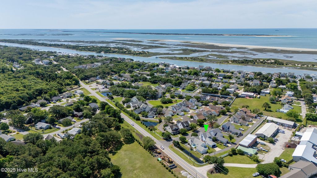 Photo of 102 Macgregor Drive, Beaufort, NC 28516 (MLS # 100508746)