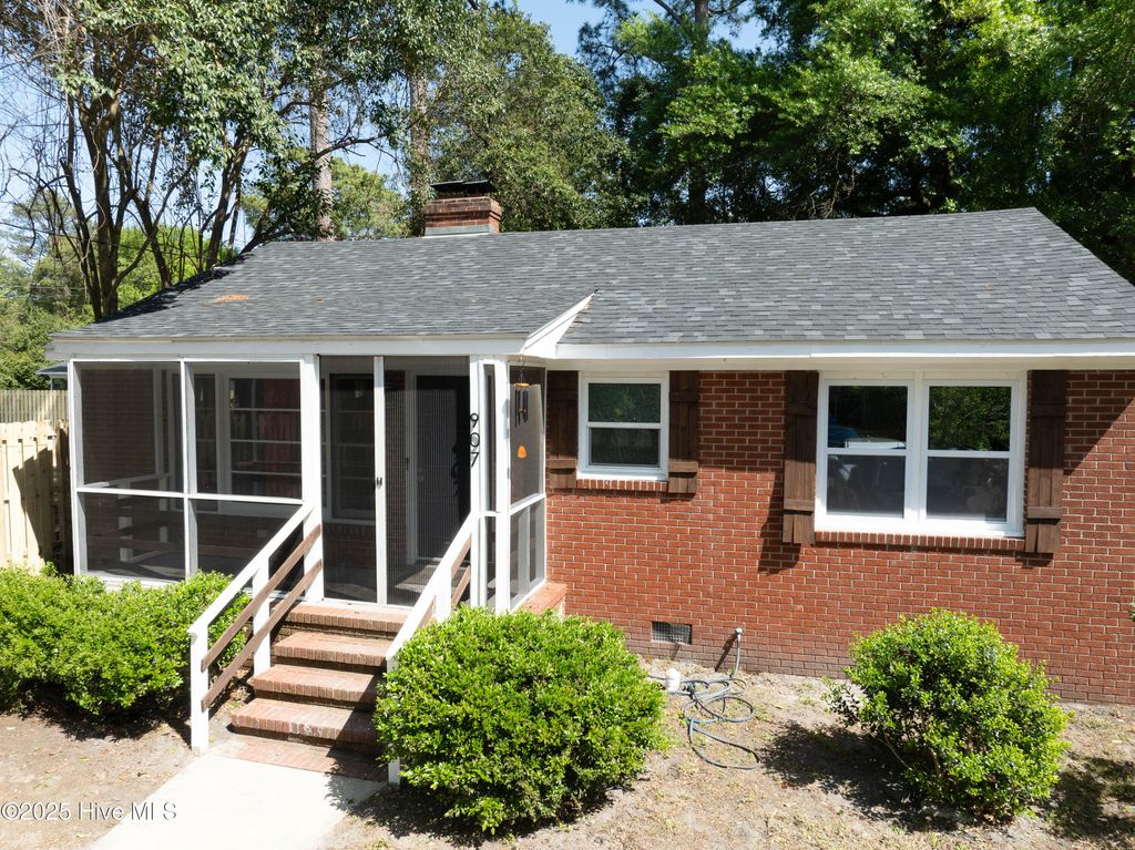 Photo of 907 Bonham Avenue, Wilmington, NC 28403 (MLS # 100501533)