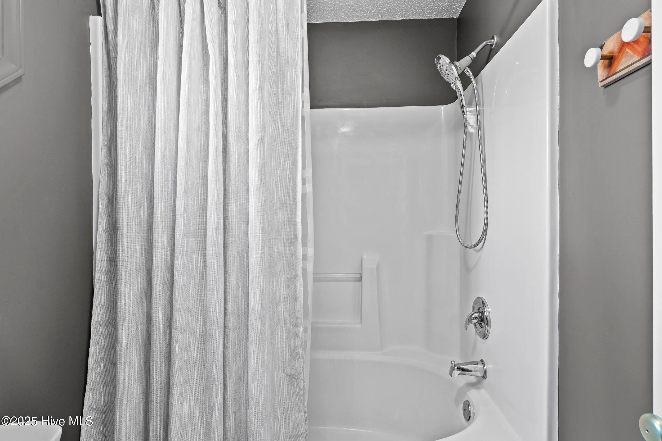 Wilmington, North Carolina 28411, United States, 3 Bedrooms Bedrooms, ,2 BathroomsBathrooms,Residential,Pending,136138