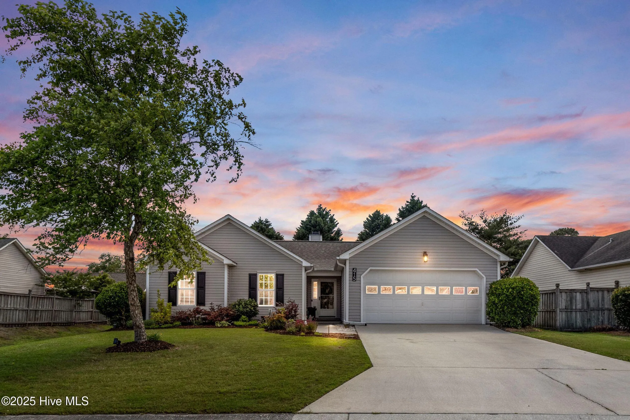 Wilmington, North Carolina 28411, United States, 3 Bedrooms Bedrooms, ,2 BathroomsBathrooms,Residential,Pending,136138