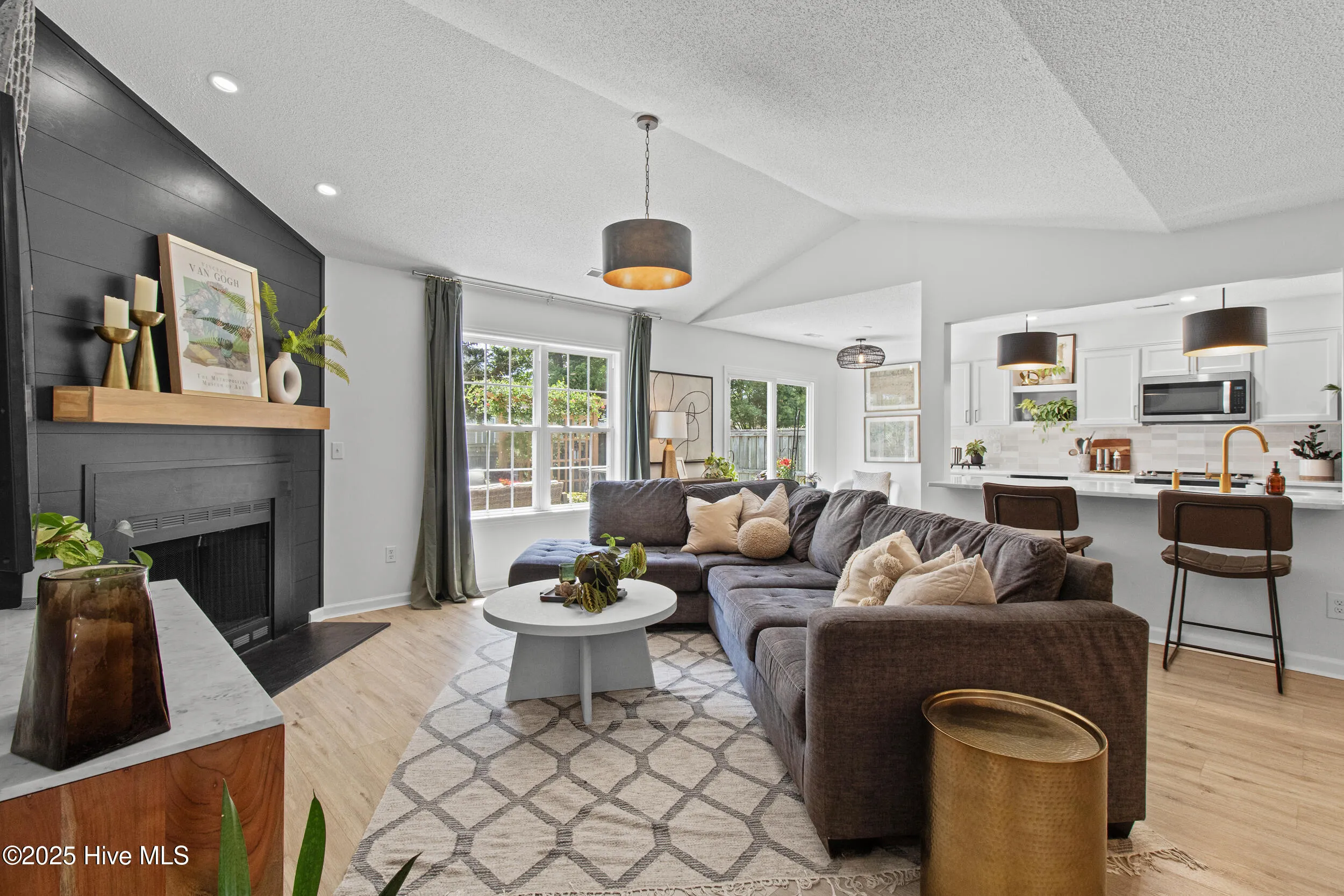 Wilmington, North Carolina 28411, United States, 3 Bedrooms Bedrooms, ,2 BathroomsBathrooms,Residential,Pending,136138