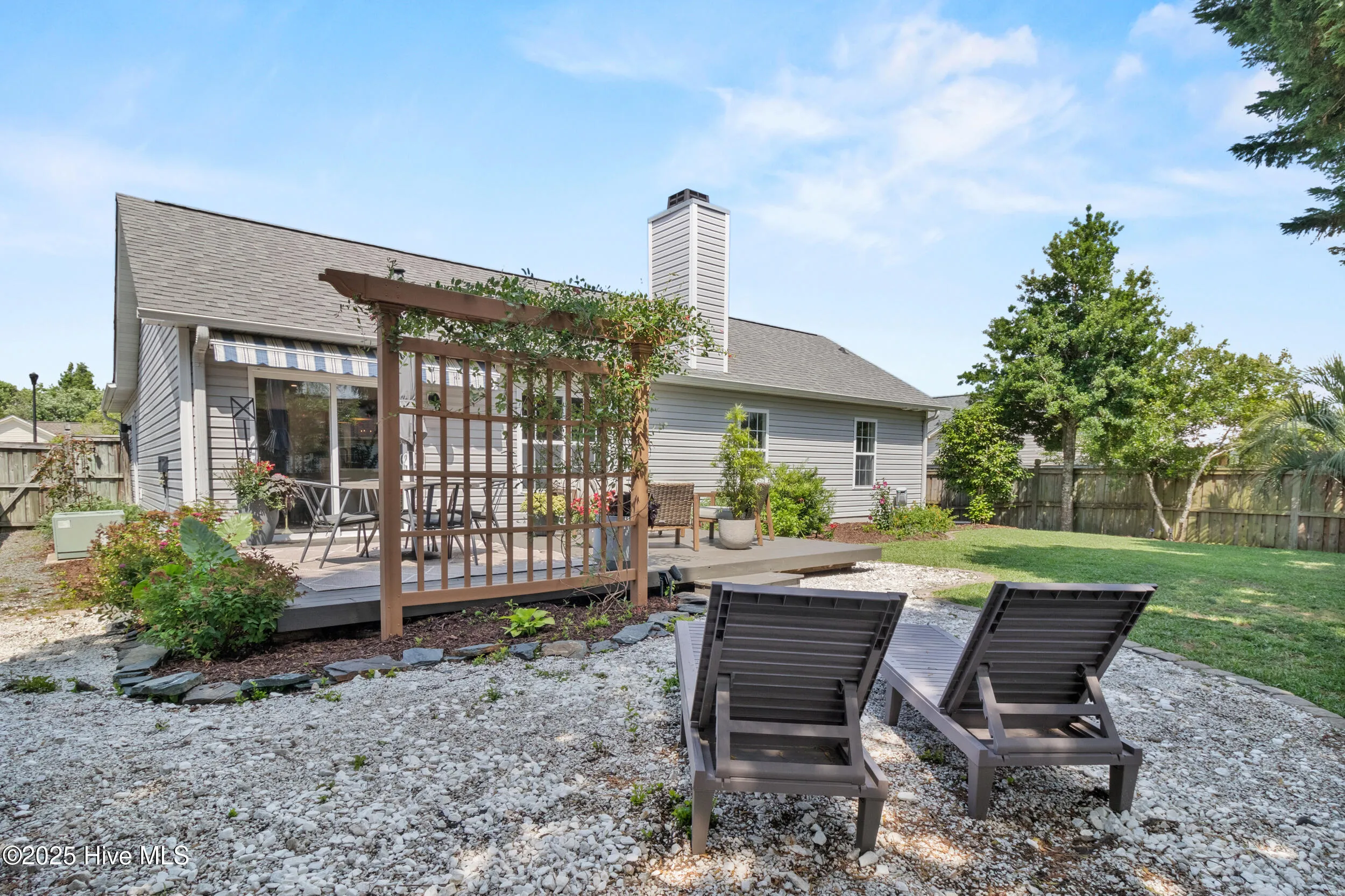 Wilmington, North Carolina 28411, United States, 3 Bedrooms Bedrooms, ,2 BathroomsBathrooms,Residential,Pending,136138