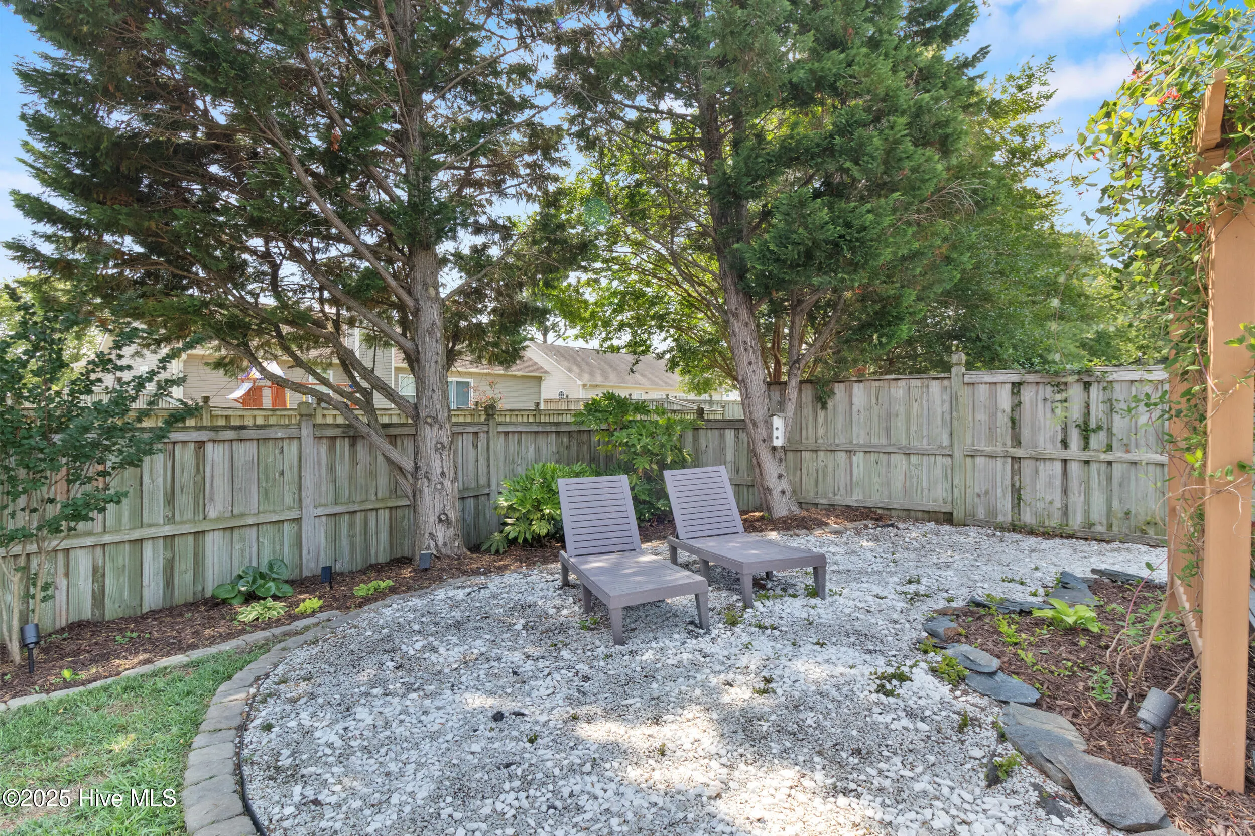 Wilmington, North Carolina 28411, United States, 3 Bedrooms Bedrooms, ,2 BathroomsBathrooms,Residential,Pending,136138