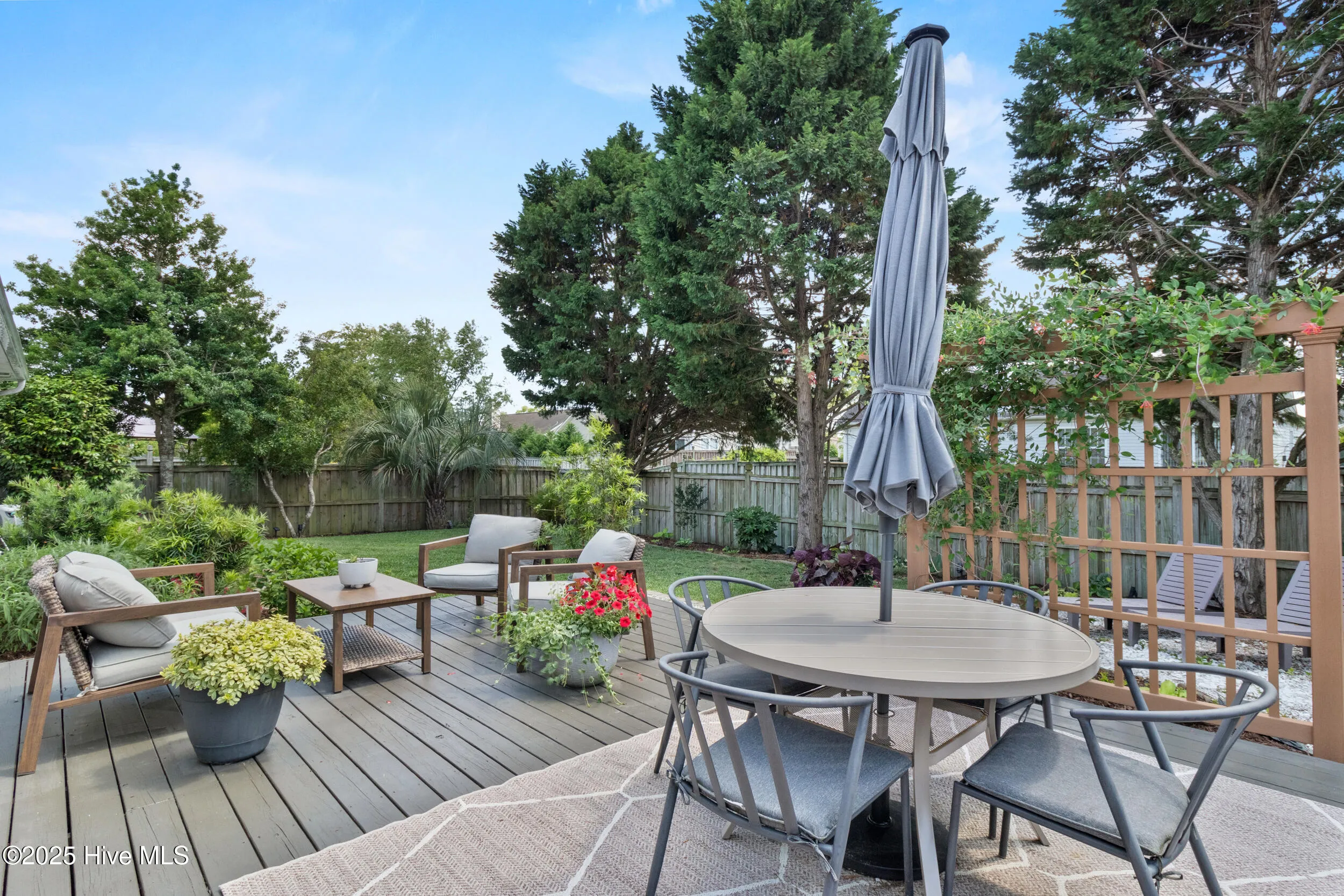 Wilmington, North Carolina 28411, United States, 3 Bedrooms Bedrooms, ,2 BathroomsBathrooms,Residential,Pending,136138