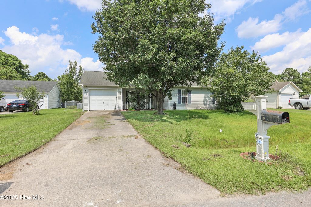 Photo of 302 Paddock Place, Jacksonville, NC 28546 (MLS # 100522542)