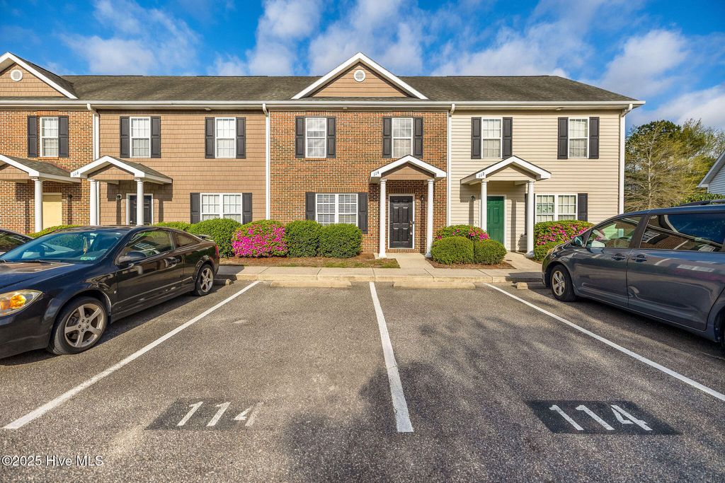Photo of 114 Lincoln Pl Circle, Leland, NC 28451 (MLS # 100500061)