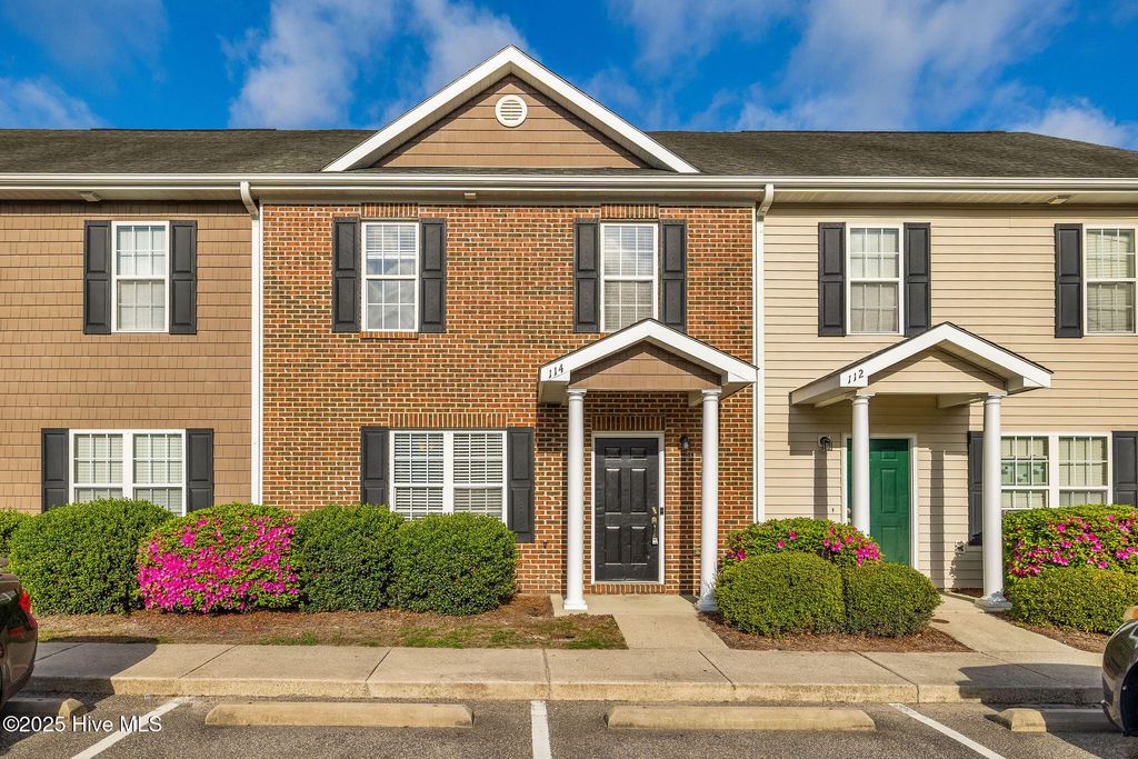 Photo of 114 Lincoln Pl Circle, Leland, NC 28451 (MLS # 100500061)