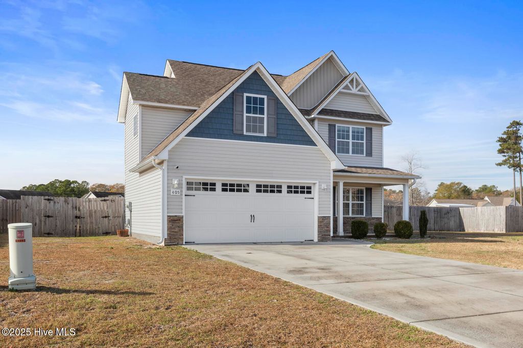 Photo of 405 Duncan Drive S, Richlands, NC 28574 (MLS # 100543906)