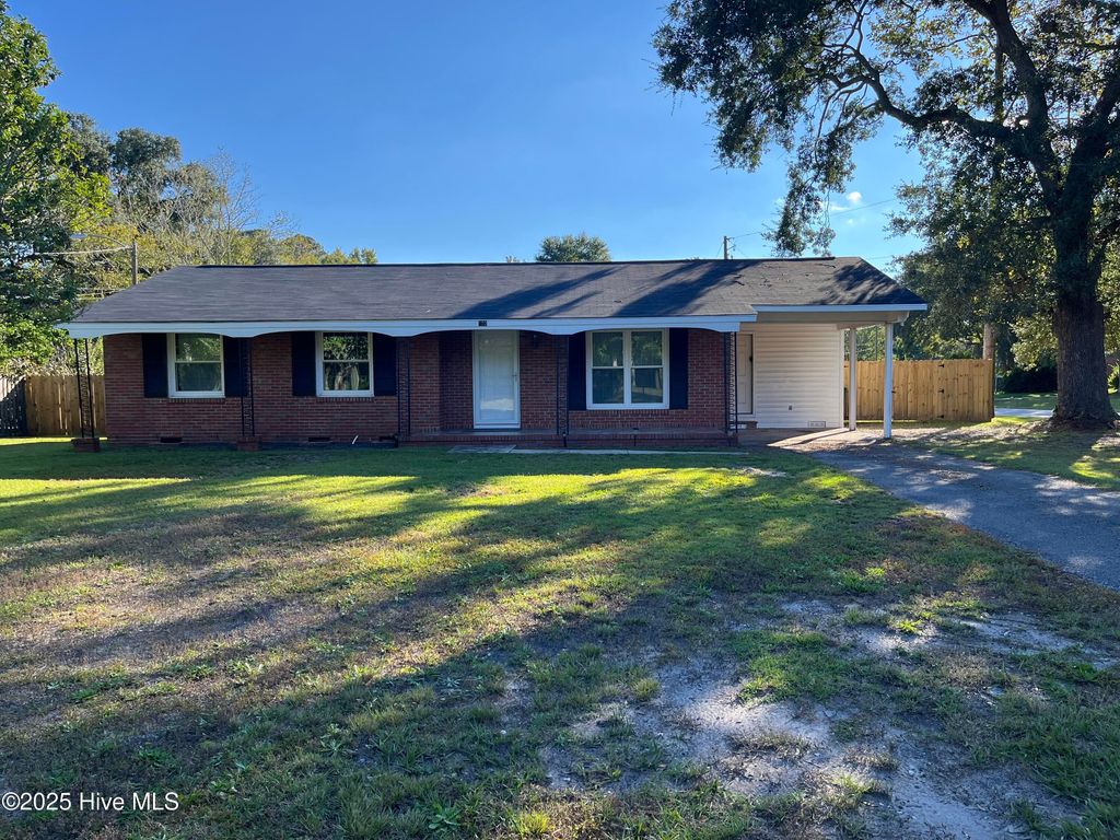 Photo of 102 Dixie Drive, Leland, NC 28451 (MLS # 100536383)