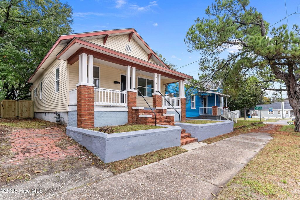 Photo of 717 Red Cross Street, Wilmington, NC 28401 (MLS # 100537713)