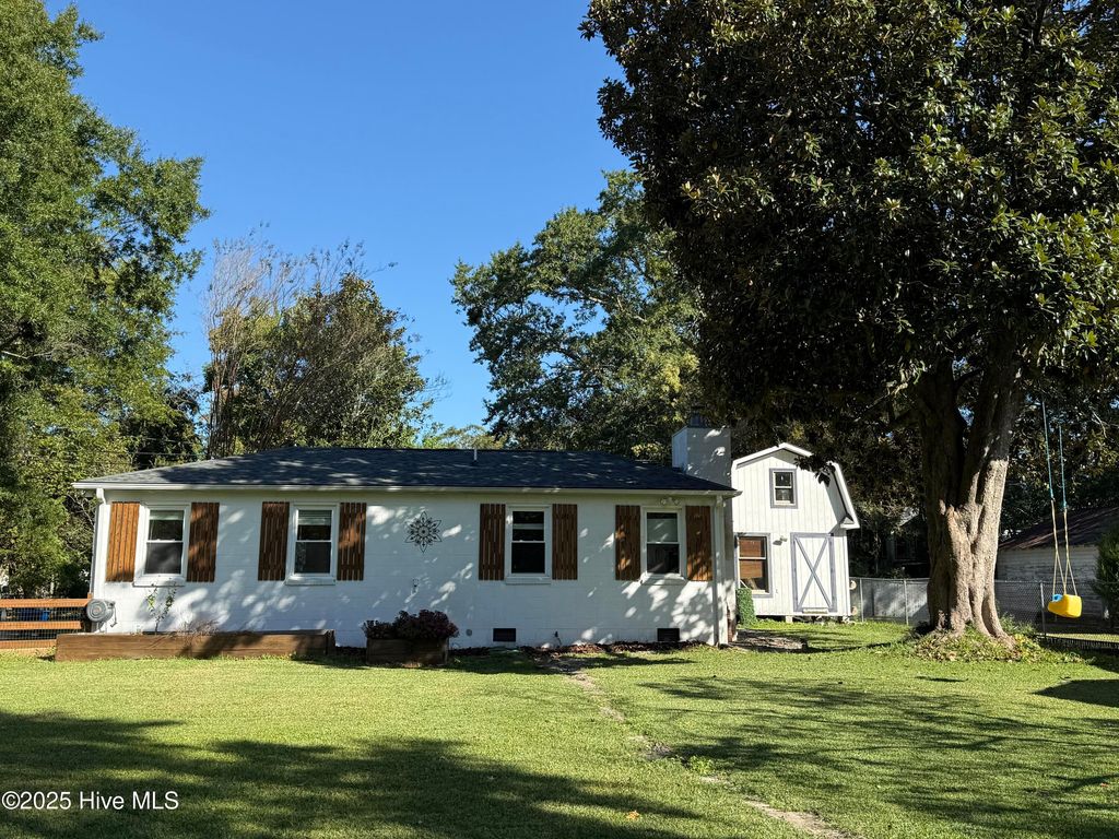 Photo of 1722 Spencer Avenue, New Bern, NC 28560 (MLS # 100535766)