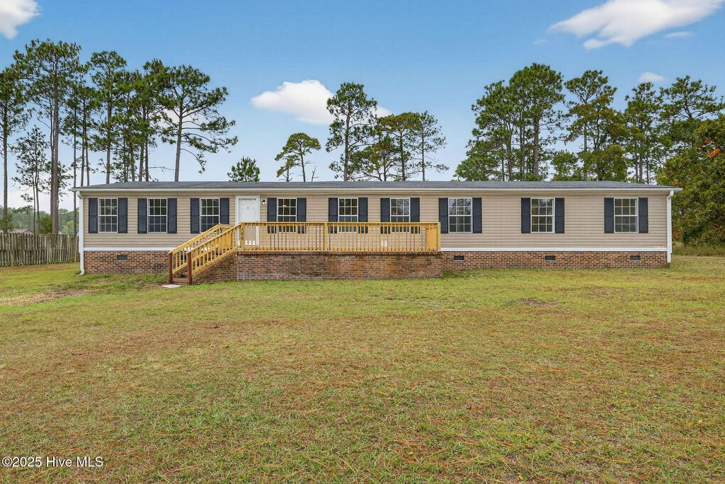 Photo of 108 Gold Coast Drive, Hampstead, NC 28443 (MLS # 100539132)