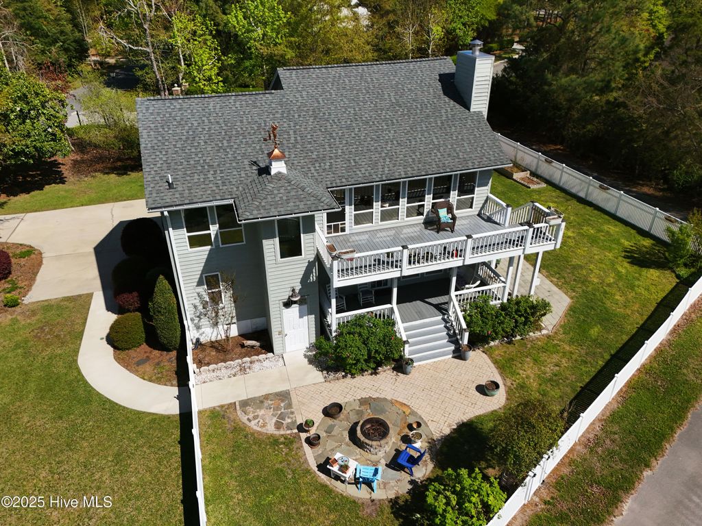 Photo of 806 Lord Granville Drive, Morehead City, NC 28557 (MLS # 100491963)