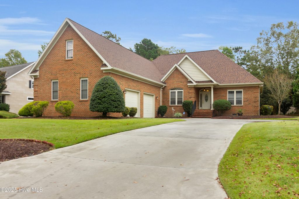 Photo of 113 Reinach Lane, New Bern, NC 28562 (MLS # 100532586)