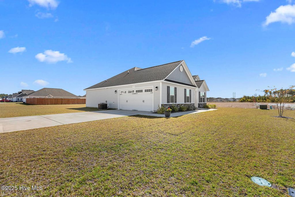 Photo of 562 Appalachian Trail N, Jacksonville, NC 28546 (MLS # 100537910)