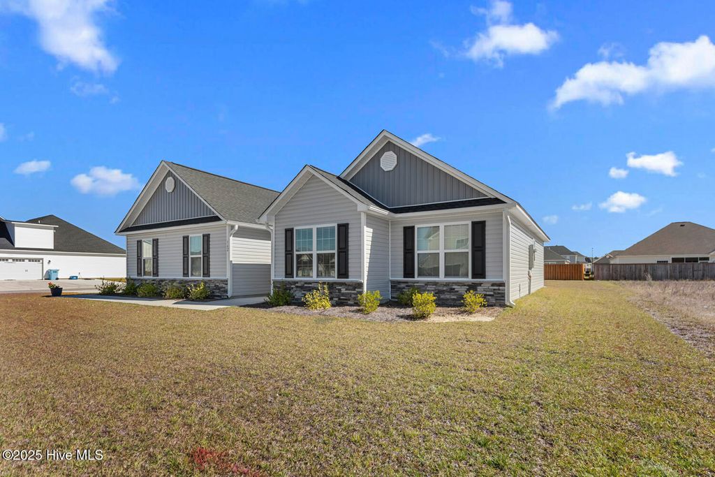 Photo of 562 Appalachian Trail N, Jacksonville, NC 28546 (MLS # 100537910)