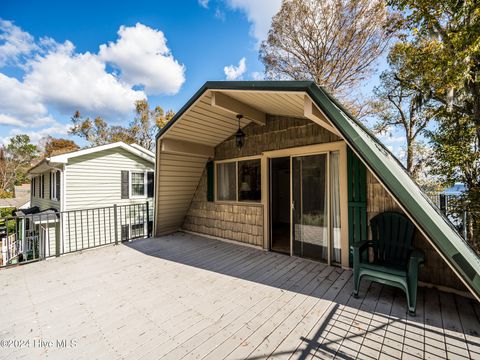 A home in Lake Waccamaw