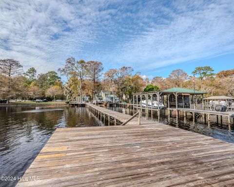 A home in Lake Waccamaw