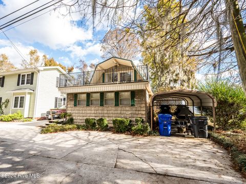 A home in Lake Waccamaw