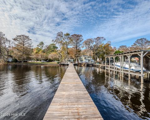 A home in Lake Waccamaw