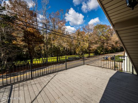 A home in Lake Waccamaw